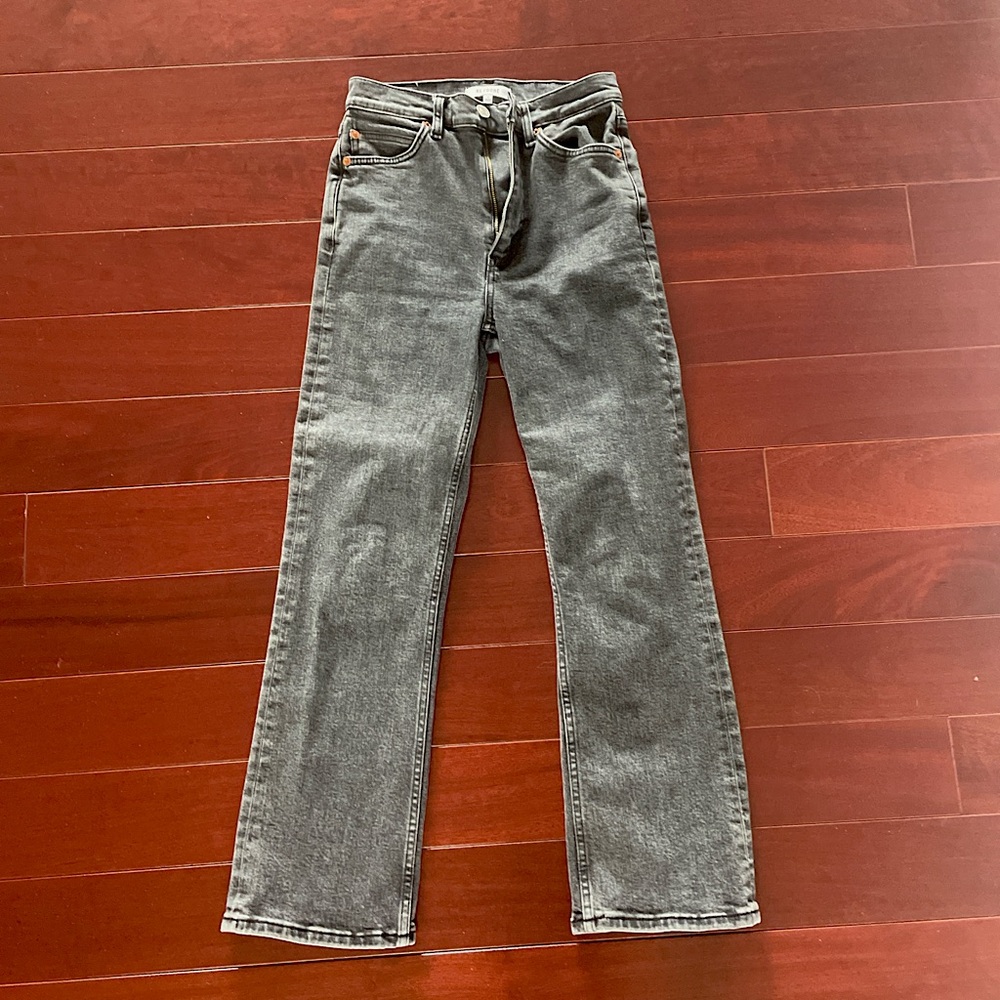 RE/DONE black, high-waisted straight leg mom jeans in size 26’’ / size 2
